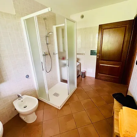 לינה וארוחת בוקר Casa Lazzarini 3*